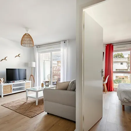Apartment Cosy, Climatise, Calme, Parking - Proche Aeroport *